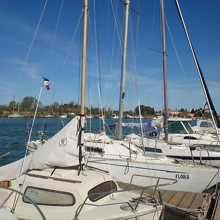 5 Min From The Sea Apartament