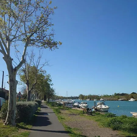 5 Min From The Sea Apartament