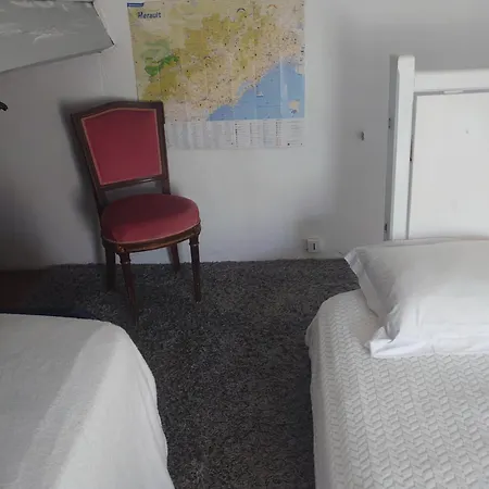 5 Min From The Sea *