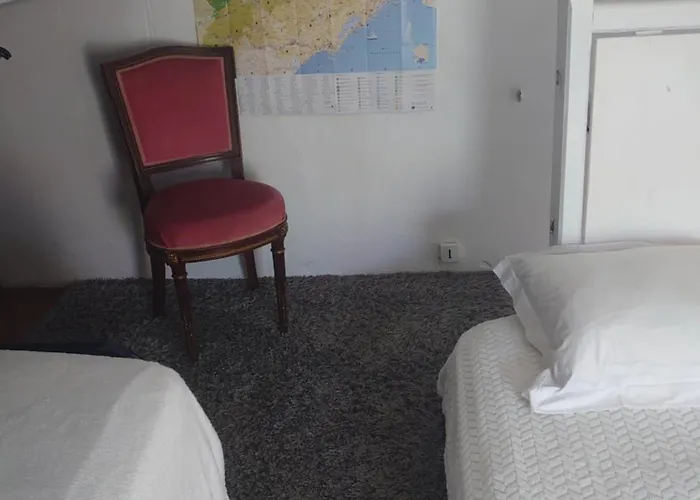 5 Min From The Sea *